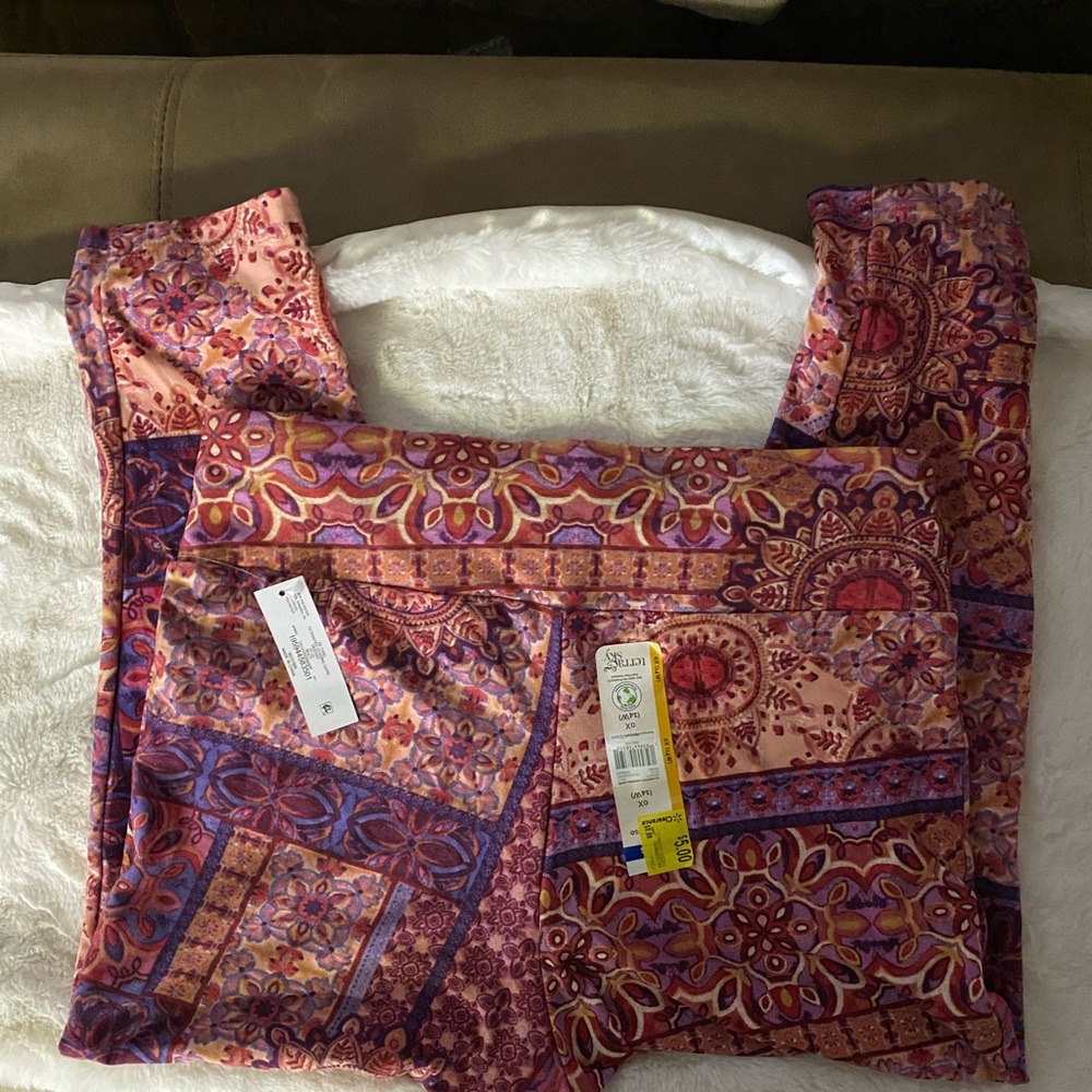 Terra & Sky super soft polyester printed leggings